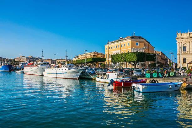 Appartamento Al Posto Giusto Сиракузы Экстерьер фото